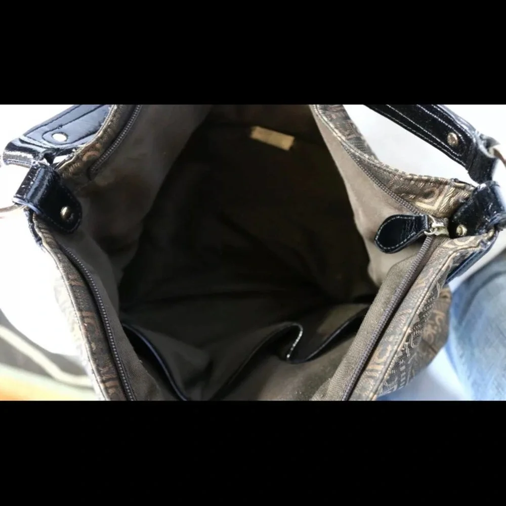Liz Claiborne Signature Logo Purse Patent Strap SUPER CONDITION‎